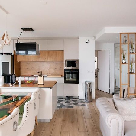 Elise De Roche Equipe Balcon Parking Rer B Apartment Ле Бурже Екстериор снимка