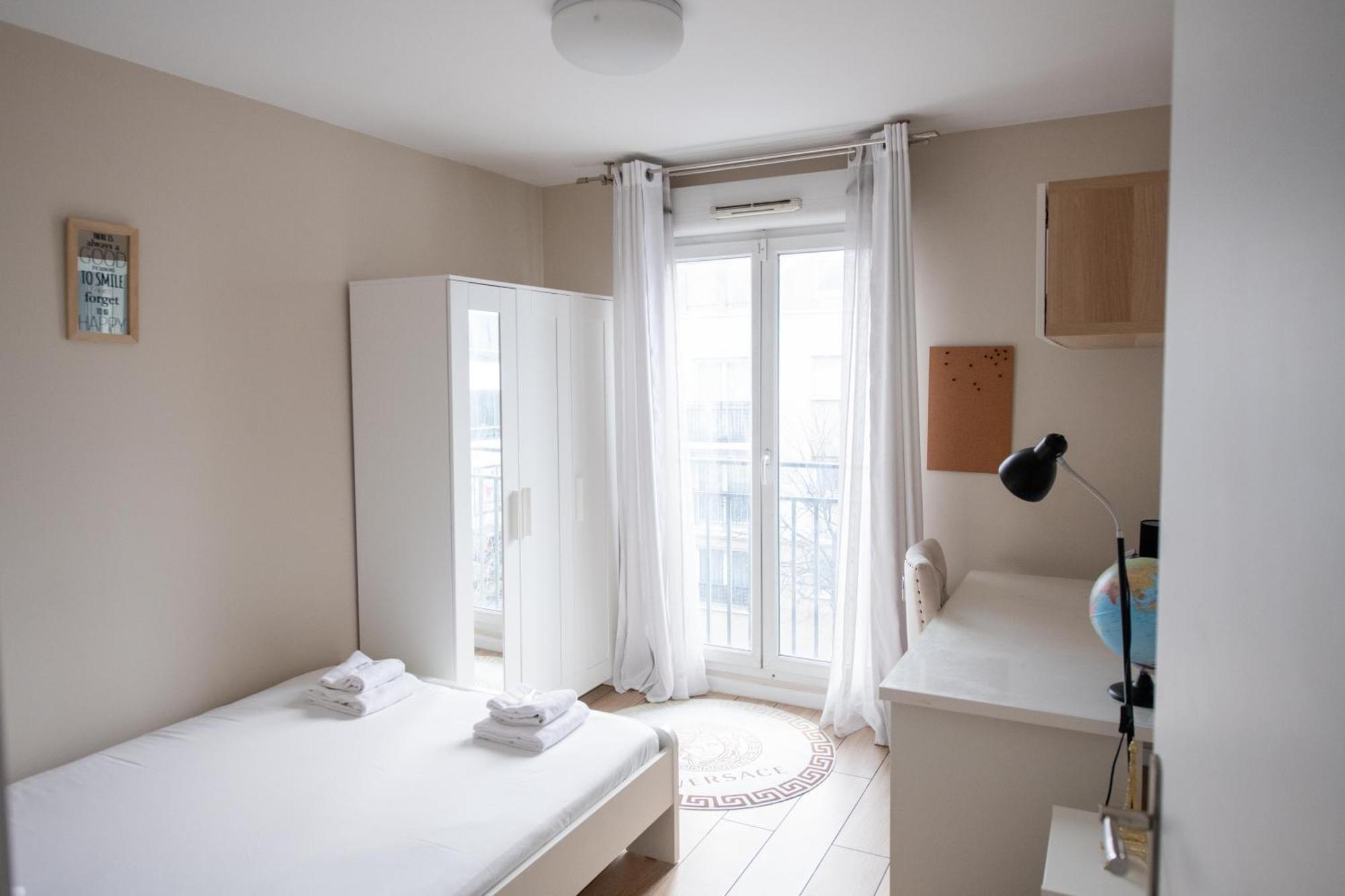 Elise De Roche Equipe Balcon Parking Rer B Apartment Ле Бурже Екстериор снимка