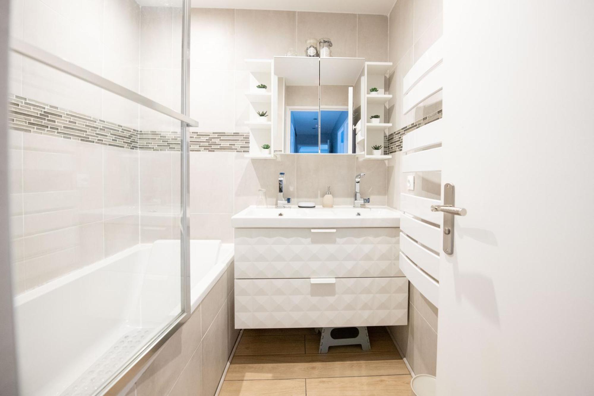 Elise De Roche Equipe Balcon Parking Rer B Apartment Ле Бурже Екстериор снимка