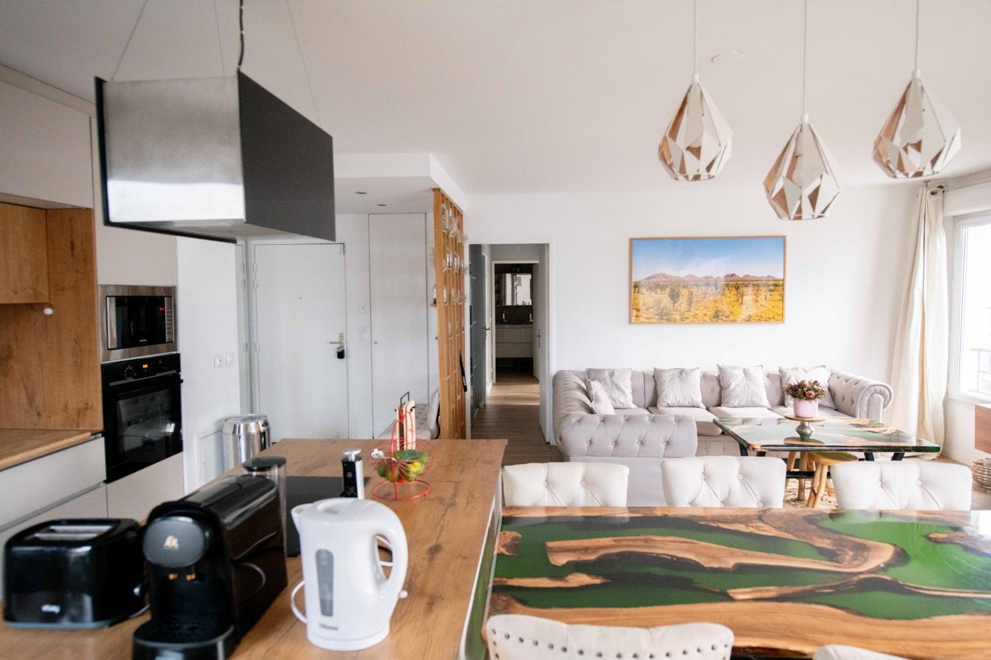 Elise De Roche Equipe Balcon Parking Rer B Apartment Ле Бурже Екстериор снимка