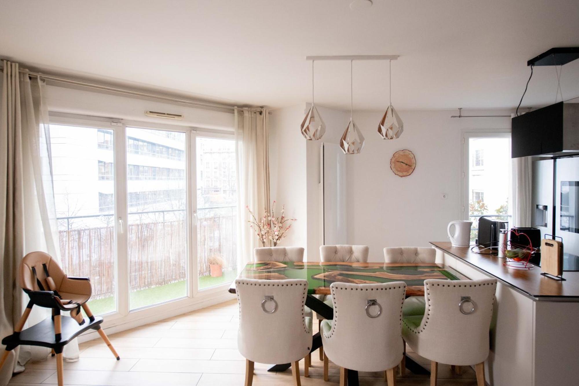 Elise De Roche Equipe Balcon Parking Rer B Apartment Ле Бурже Екстериор снимка